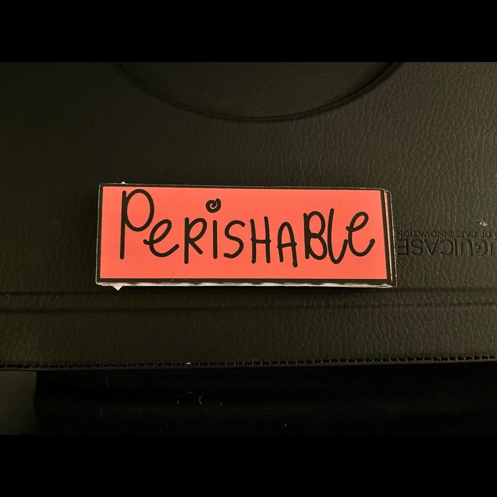 25 Red Perishable Shipping Labels - Picture 2 of 2